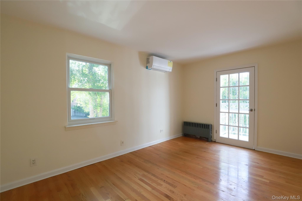 151-07 7th Avenue - Photo 4