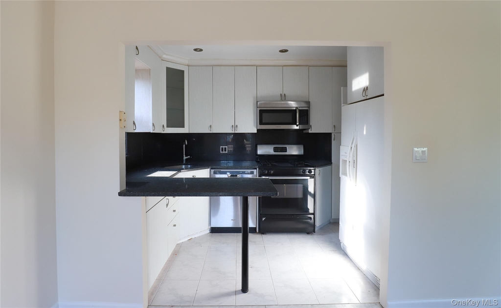 151-07 7th Avenue - Photo 1