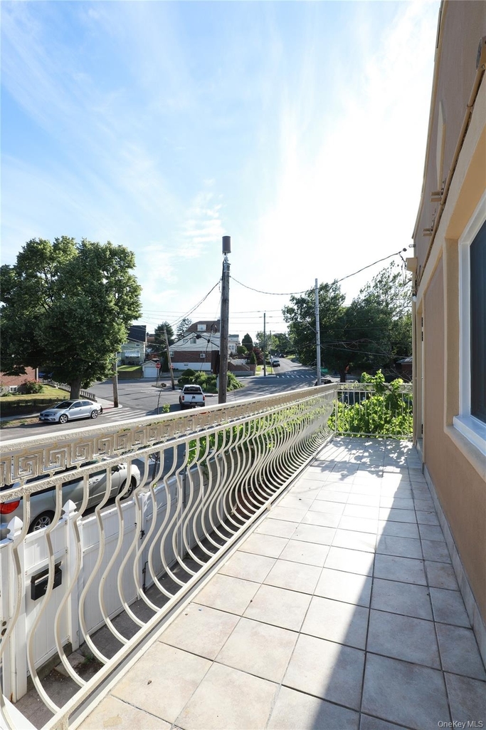 151-07 7th Avenue - Photo 8