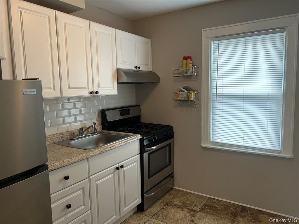 248-15 89th Avenue - Photo 2