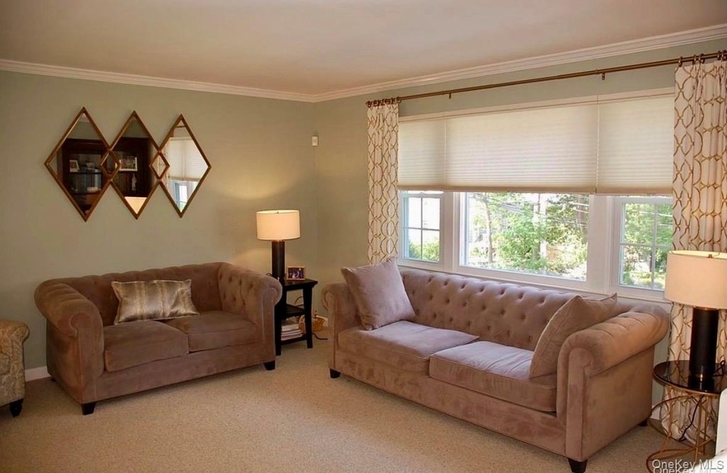 18 Coralyn Avenue - Photo 2