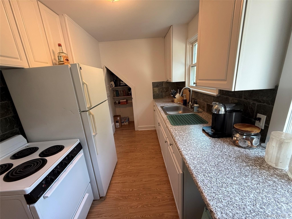 17 Harriman Avenue - Photo 12