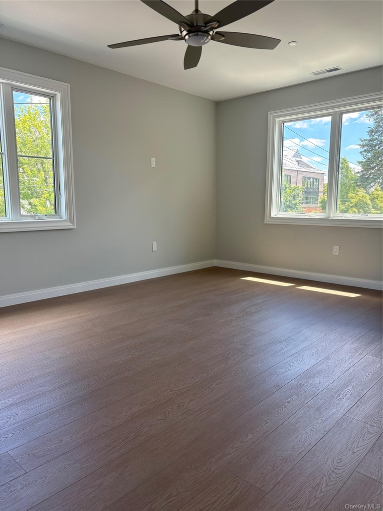 109 Palisade Street - Photo 10