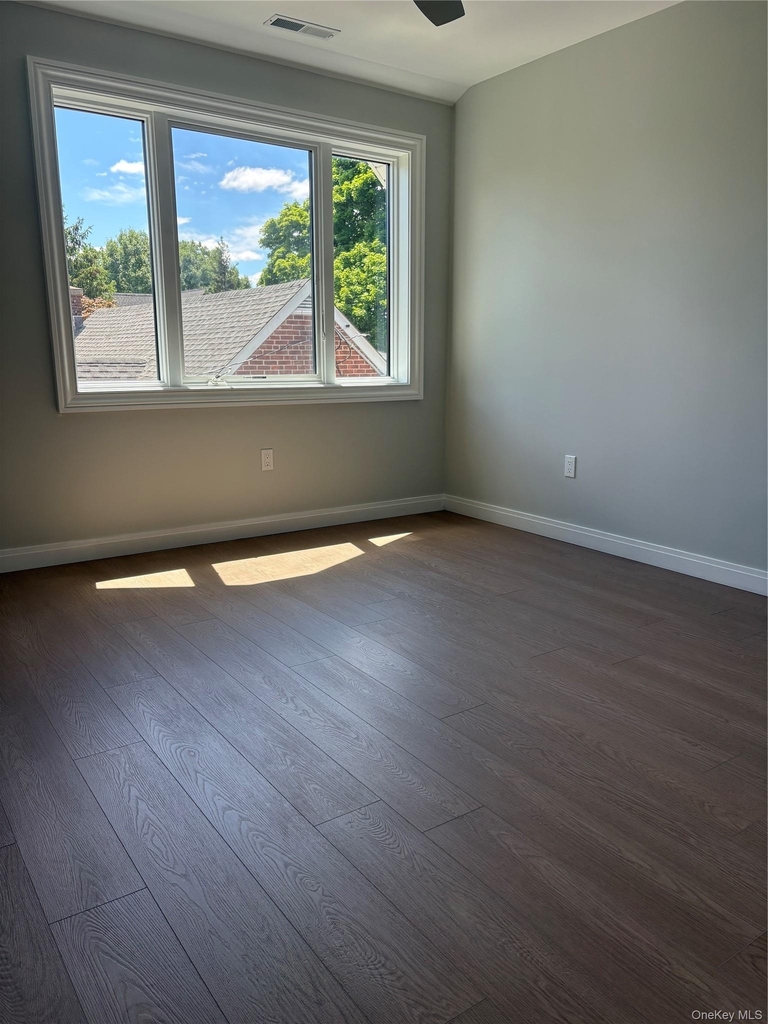 109 Palisade Street - Photo 11