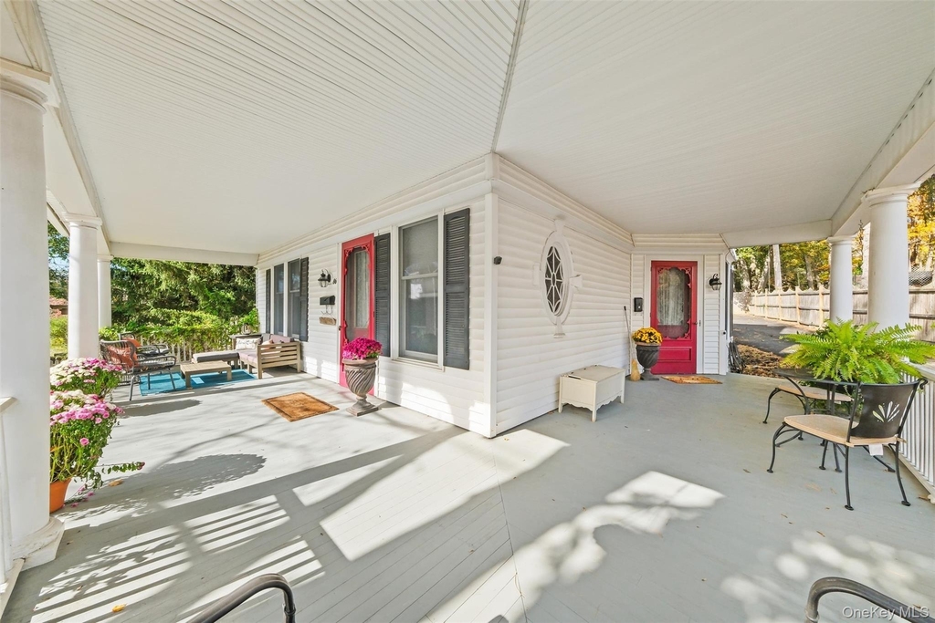 86 West Street - Photo 1