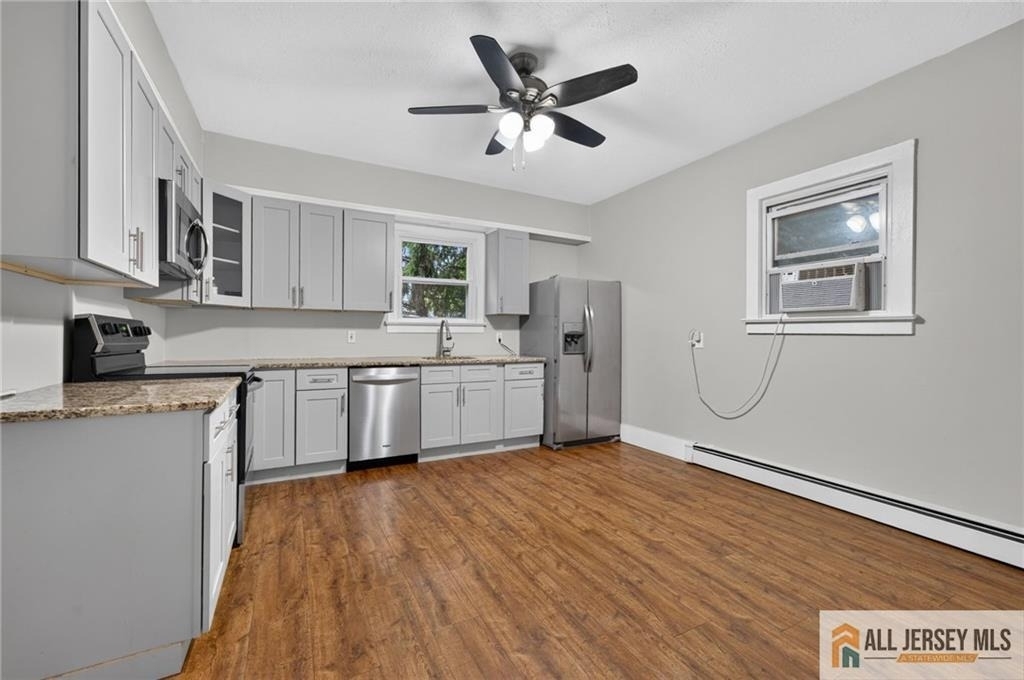 62 Washburn Avenue - Photo 5