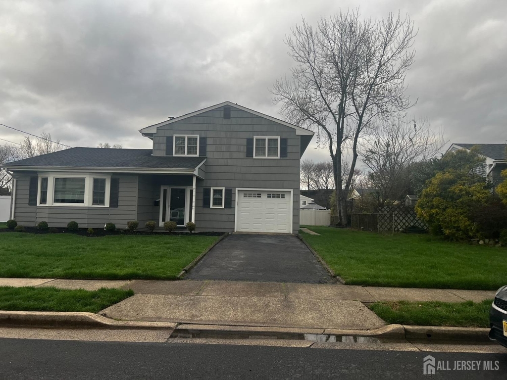 43 Lydia Lane - Photo 0