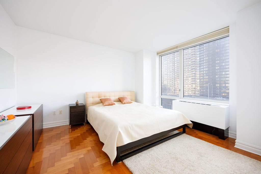 401 E 60th Street - Photo 4