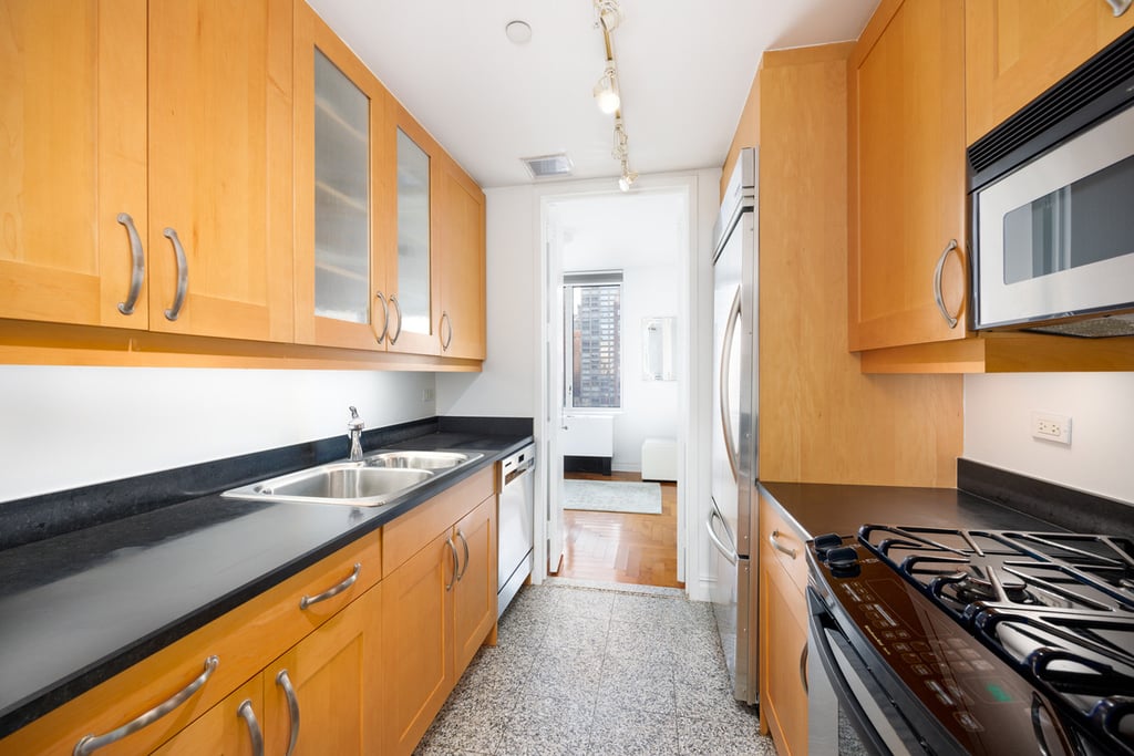 401 E 60th Street - Photo 3