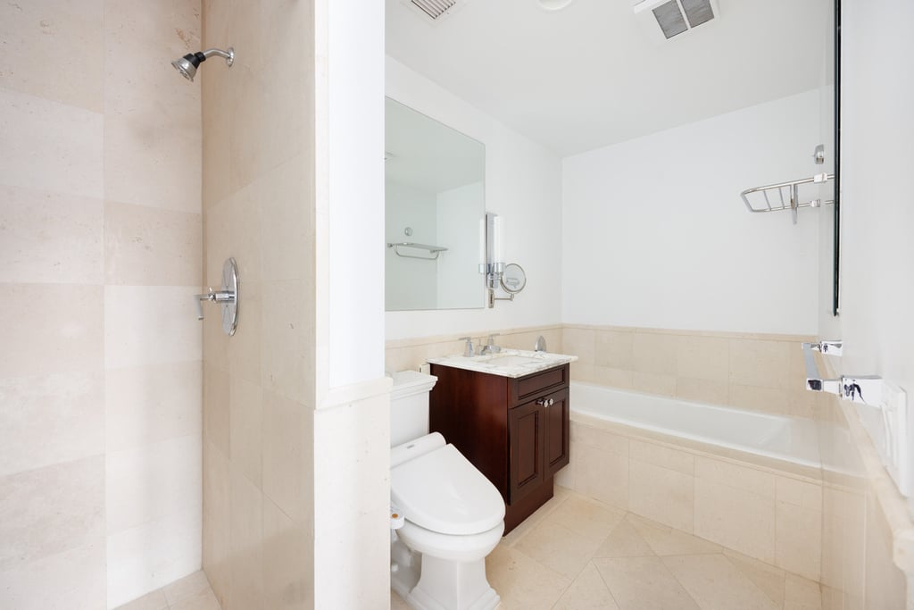 401 E 60th Street - Photo 5