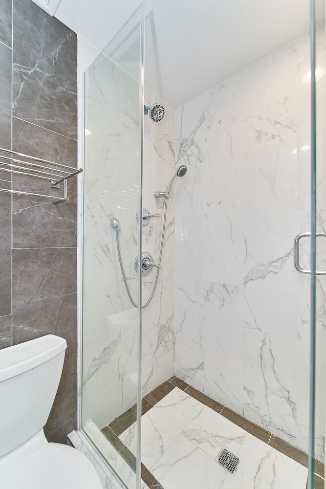 224 W 13th Street - Photo 3