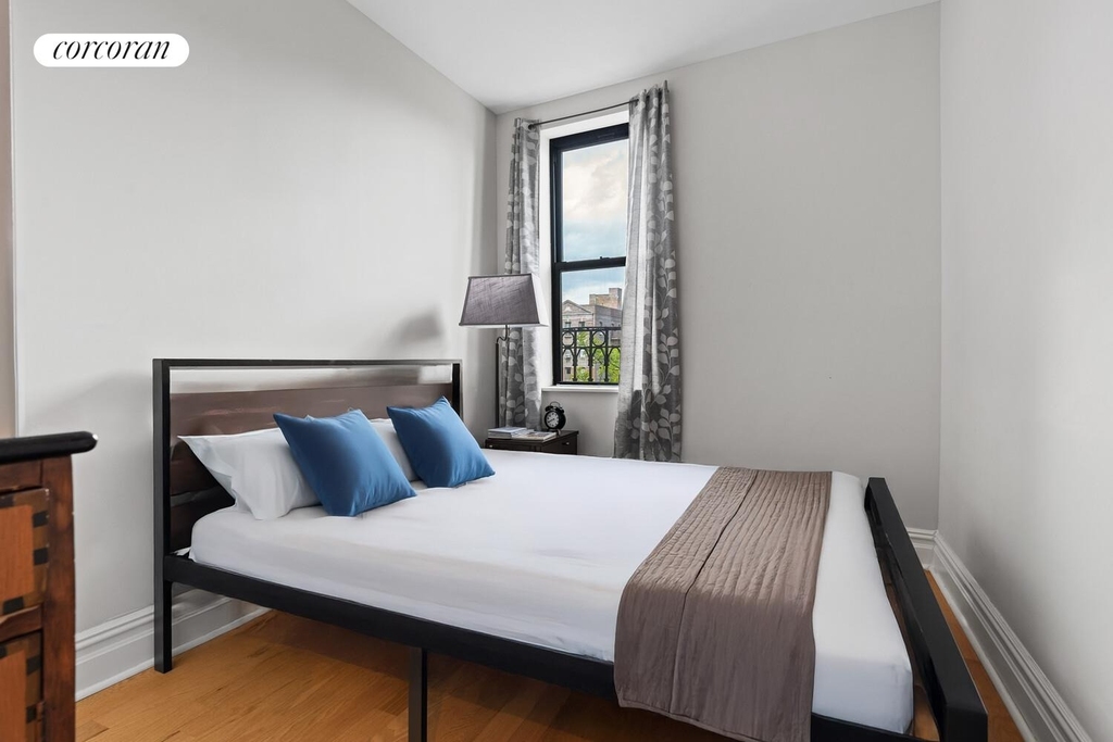 109-20 Queens Boulevard - Photo 5