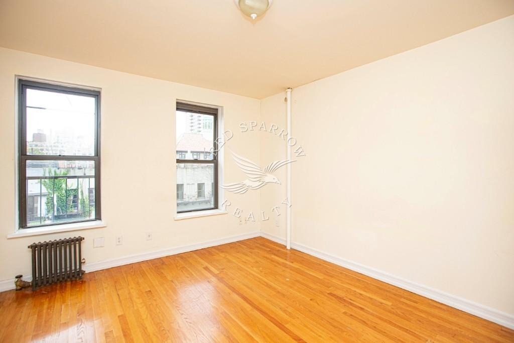420 E 83rd Street - Photo 4