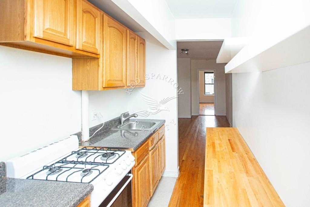 420 E 83rd Street - Photo 9