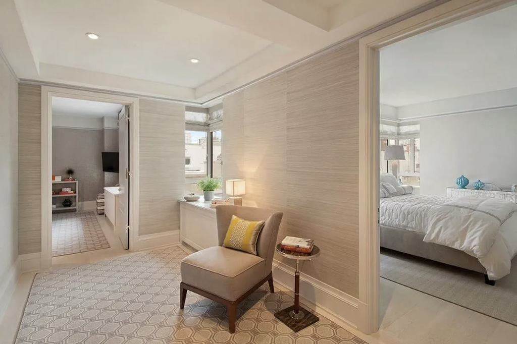 21 E 61st Street - Photo 7