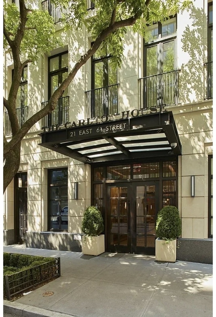 21 E 61st Street - Photo 13
