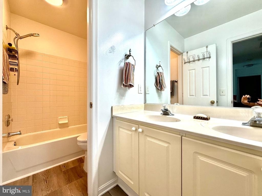 8 Woodmont Court - Photo 16