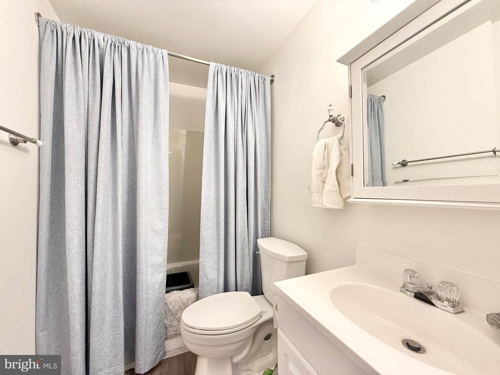 8 Woodmont Court - Photo 15