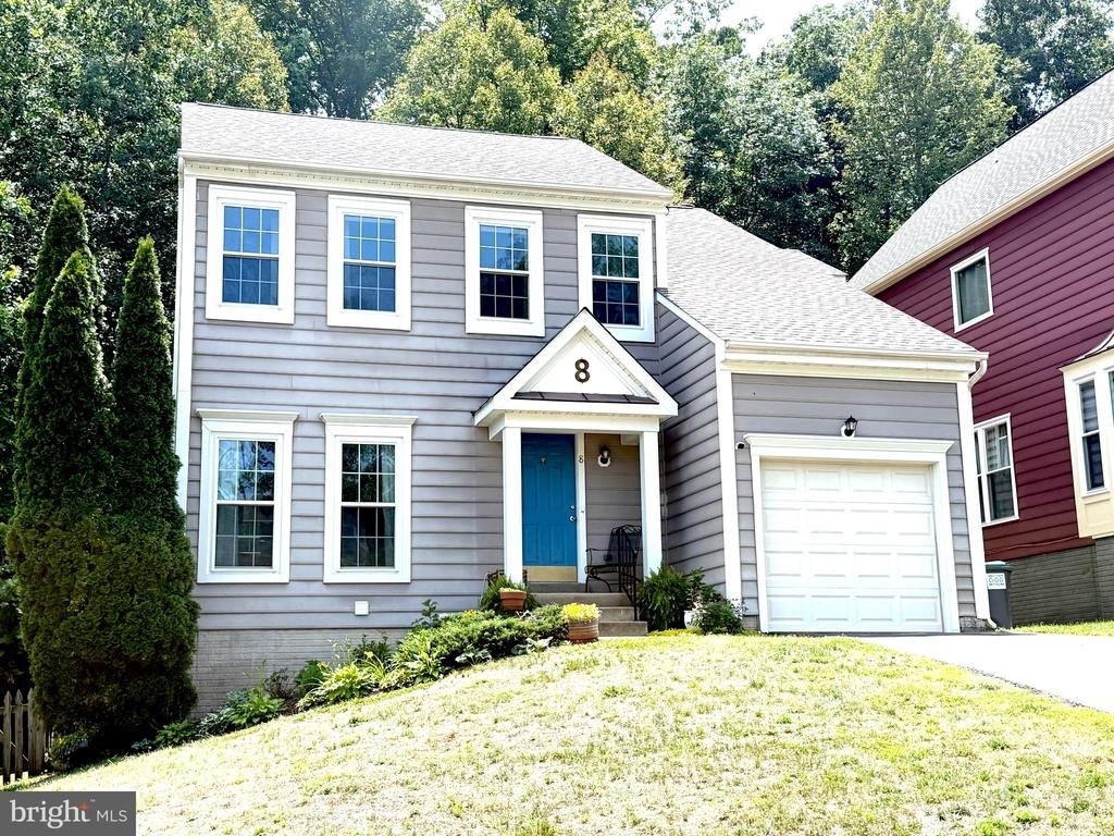 8 Woodmont Court - Photo 0