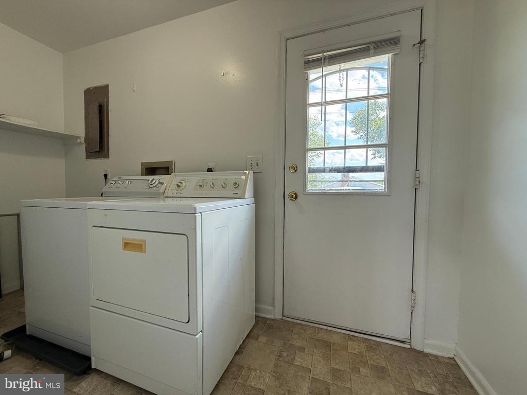 1804 Sherwood Drive - Photo 12