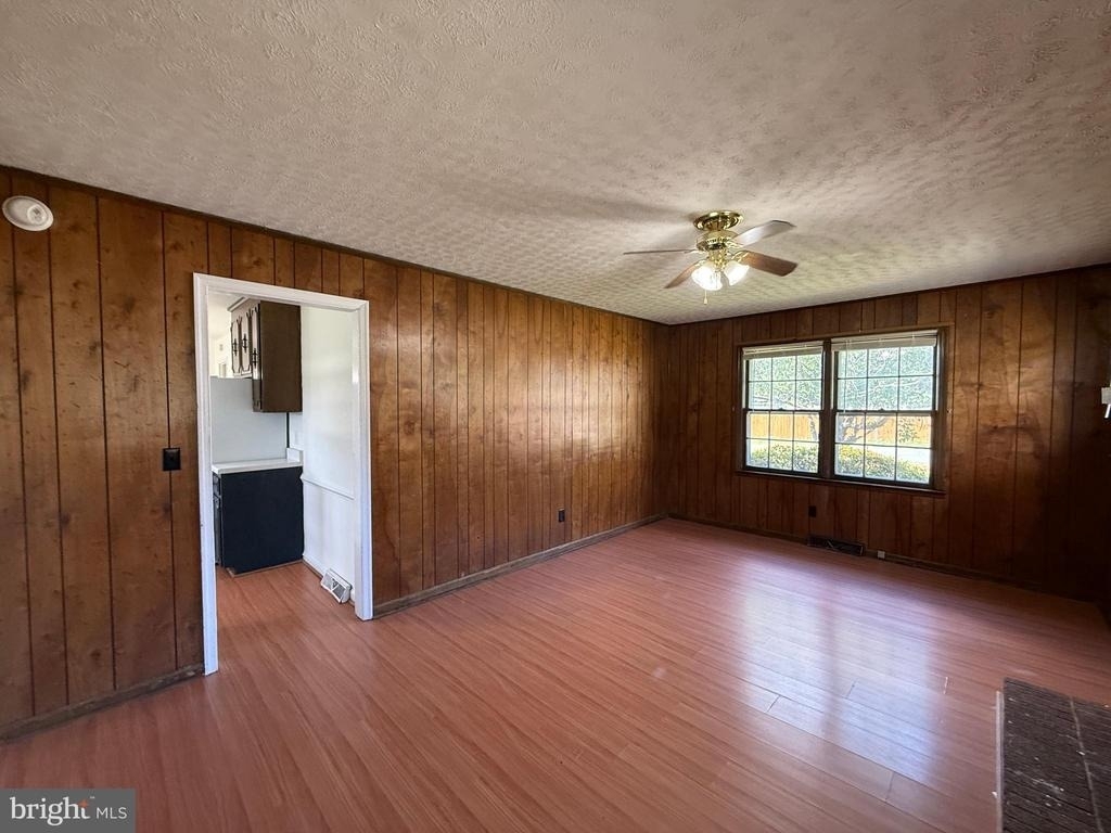 1804 Sherwood Drive - Photo 9