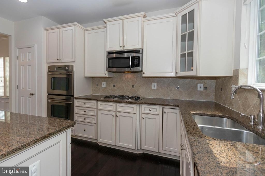 4100 Presidential Hill Loop - Photo 11