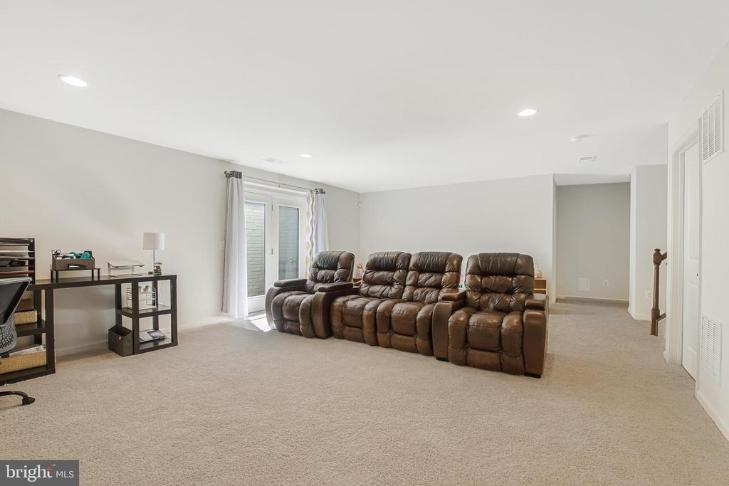 42526 Oxford Forest Circle - Photo 24