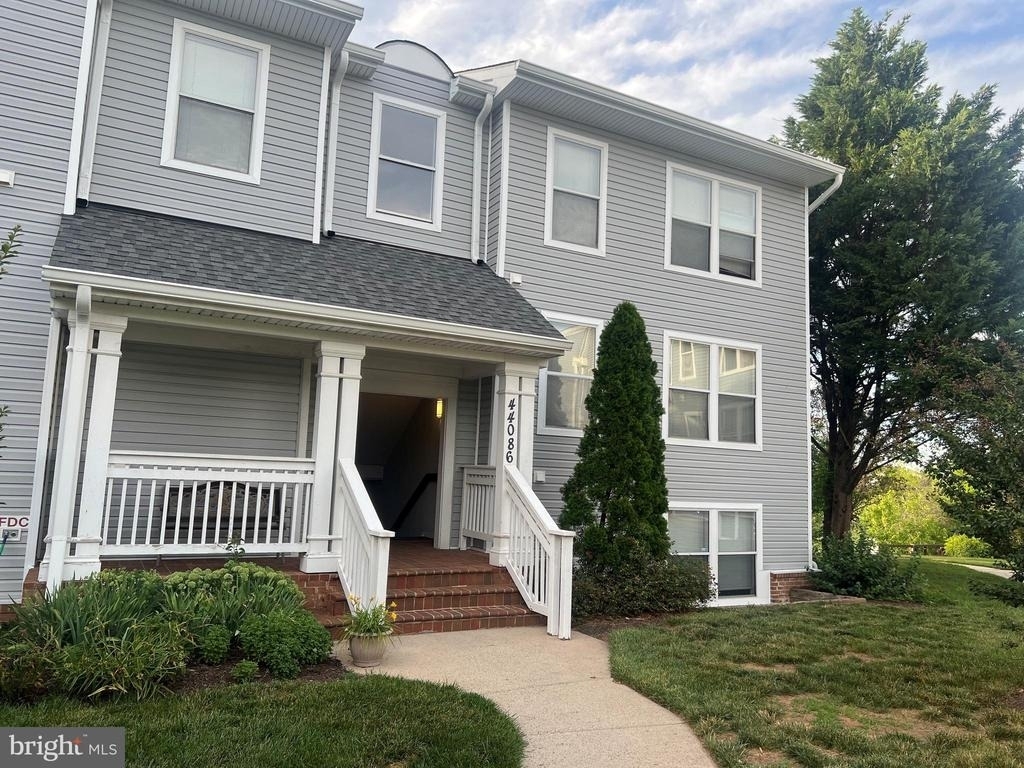 44086 Natalie Terrace - Photo 8