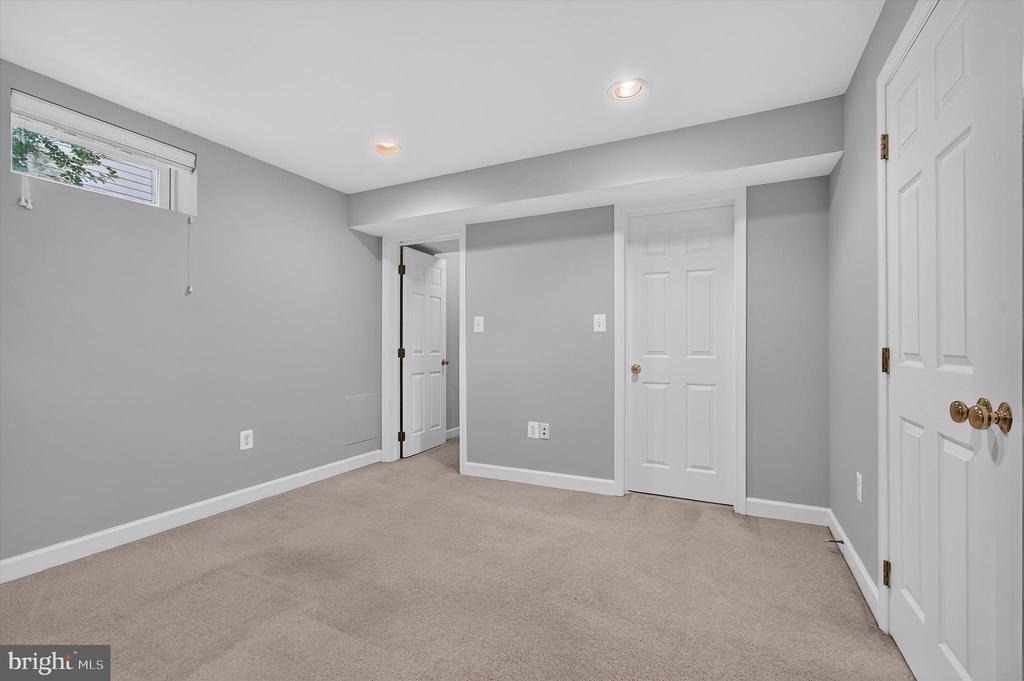 25670 S Village Drive - Photo 39