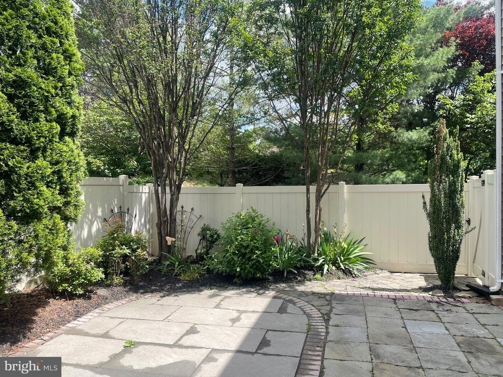 20389 Radcliff Terrace - Photo 32