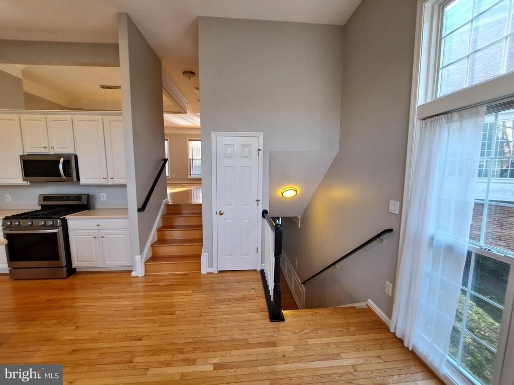 7738 Heritage Woods Way - Photo 9