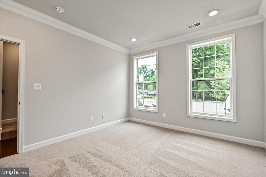 4404 Fair Lakes Court - Photo 5