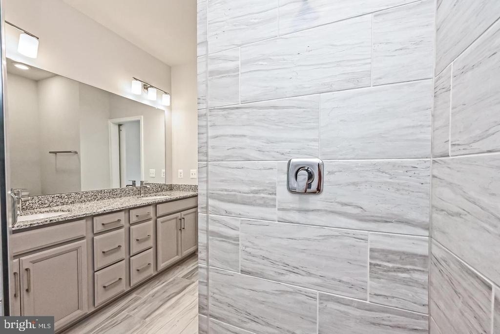 4404 Fair Lakes Court - Photo 42