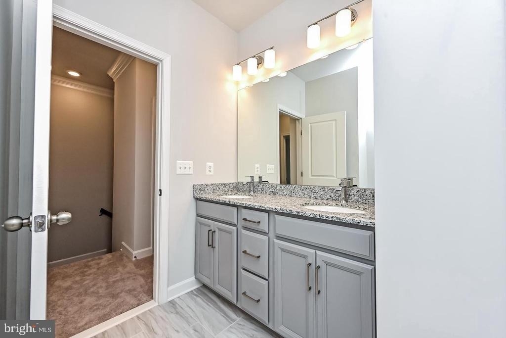 4404 Fair Lakes Court - Photo 33