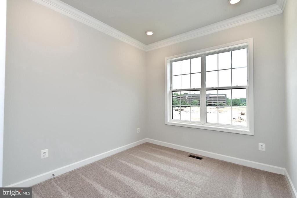 4404 Fair Lakes Court - Photo 29