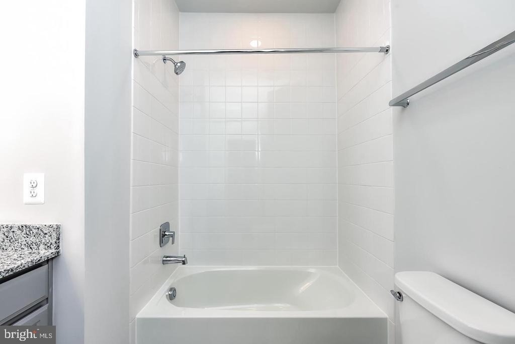 4404 Fair Lakes Court - Photo 32