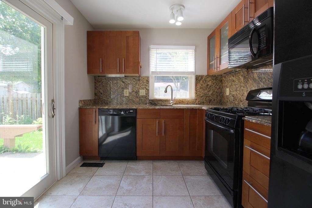 6215 Gemini Court - Photo 17