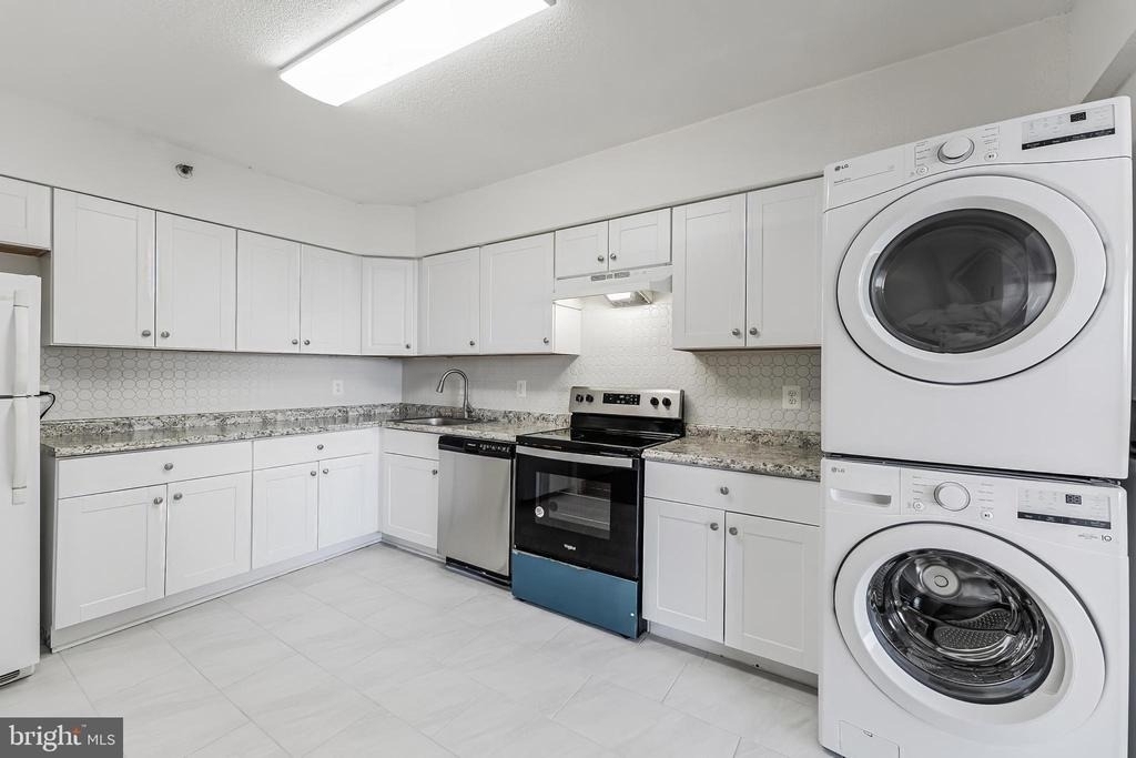 3713 S George Mason Drive - Photo 11