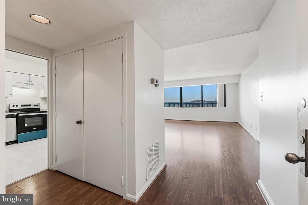 3713 S George Mason Drive - Photo 2
