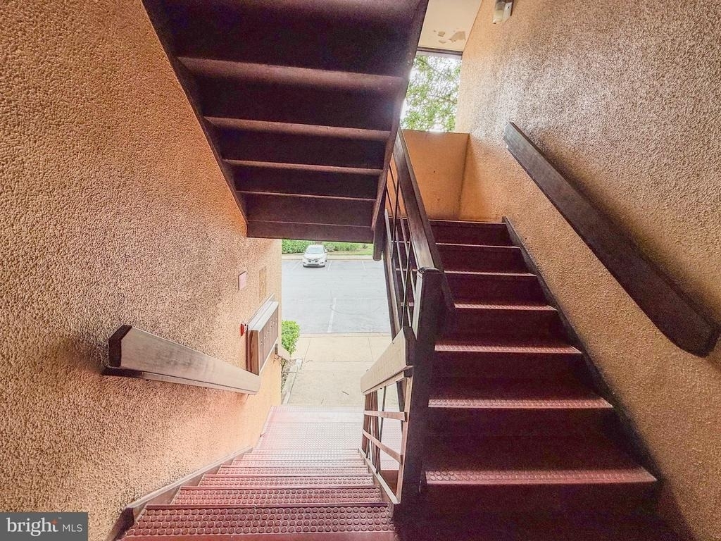 11603 Stoneview Square - Photo 3