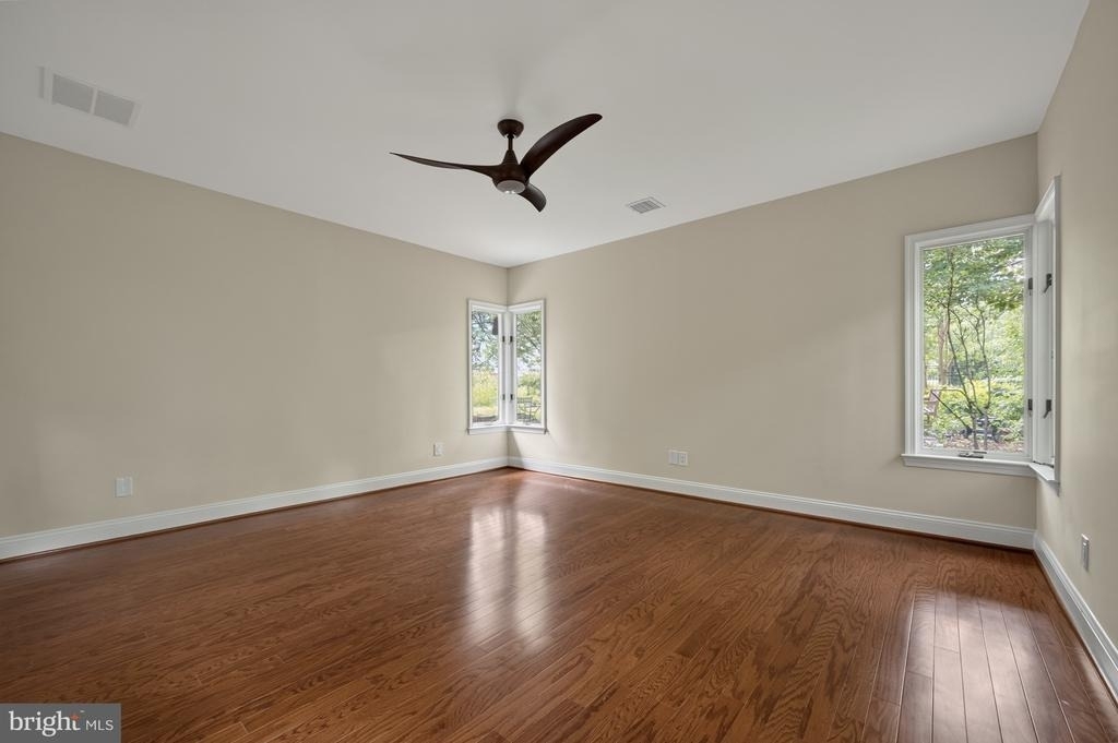 8023 Washington Avenue - Photo 30