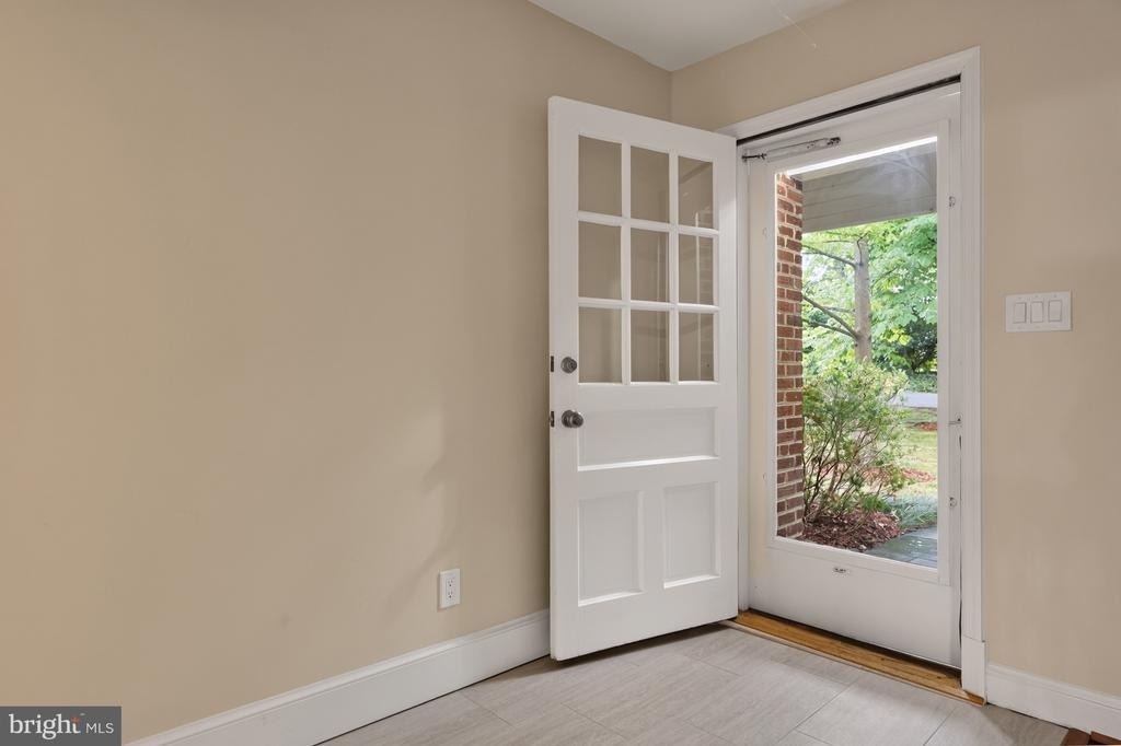 8023 Washington Avenue - Photo 8