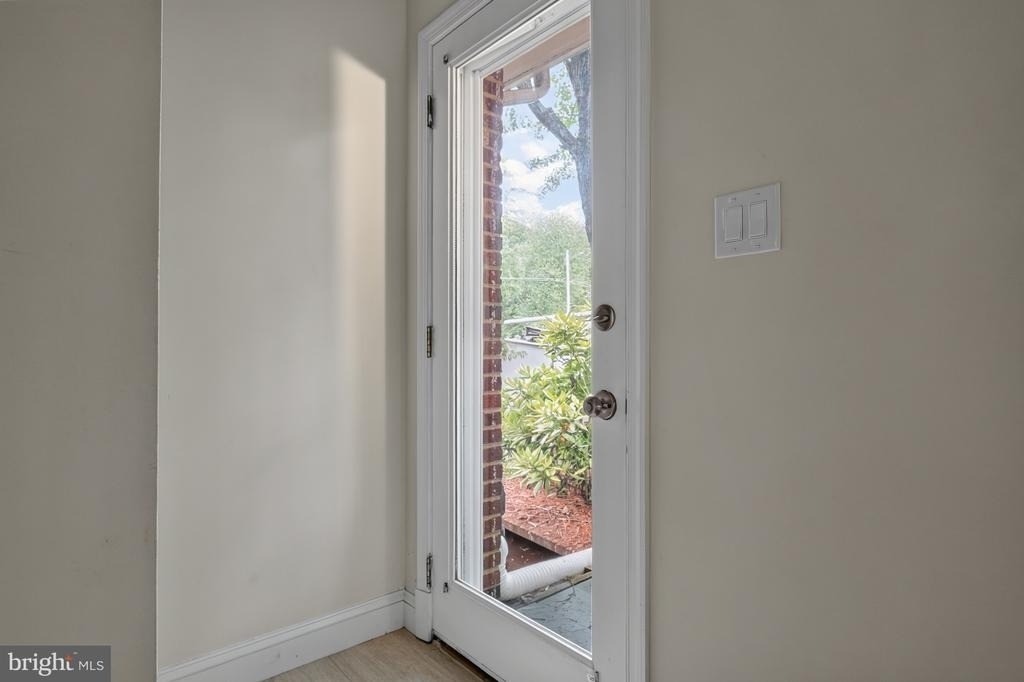 8023 Washington Avenue - Photo 28