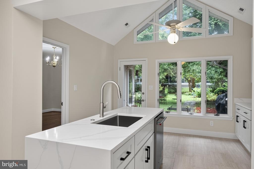 8023 Washington Avenue - Photo 23