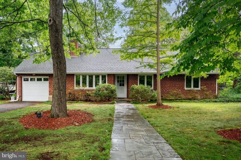 8023 Washington Avenue - Photo 0