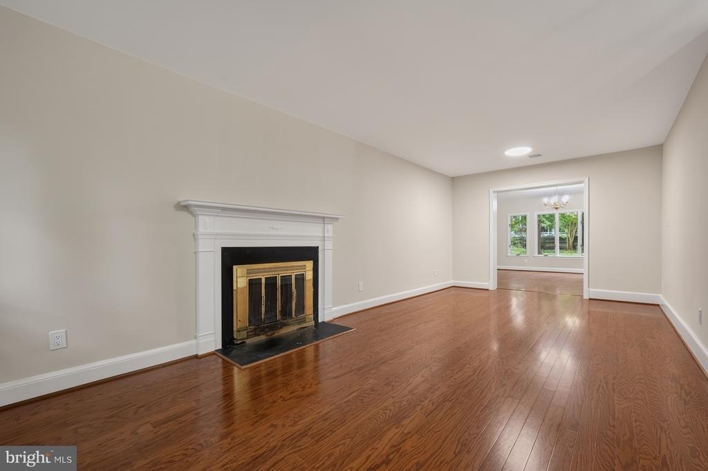 8023 Washington Avenue - Photo 4