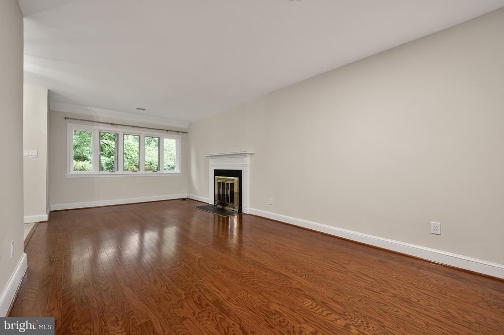 8023 Washington Avenue - Photo 7