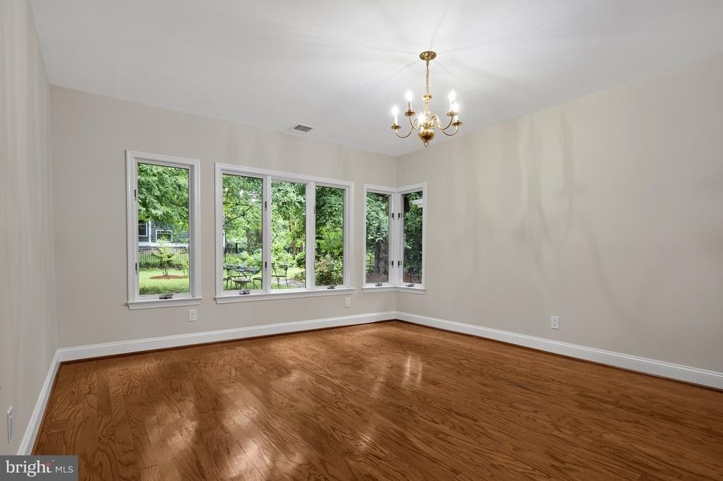 8023 Washington Avenue - Photo 11
