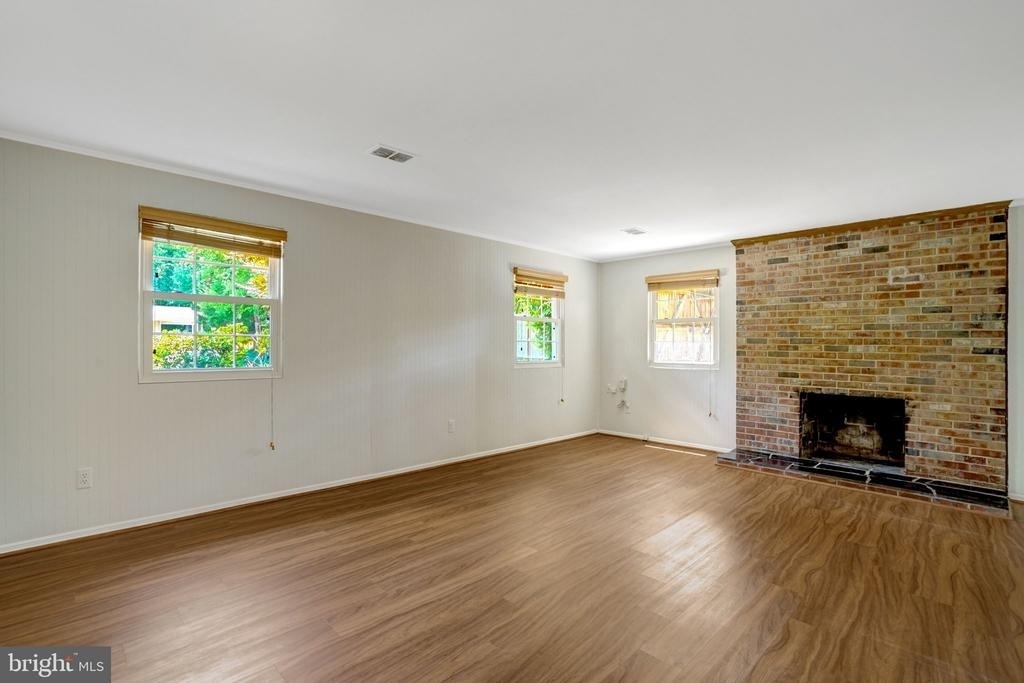 8236 Governors Court - Photo 30