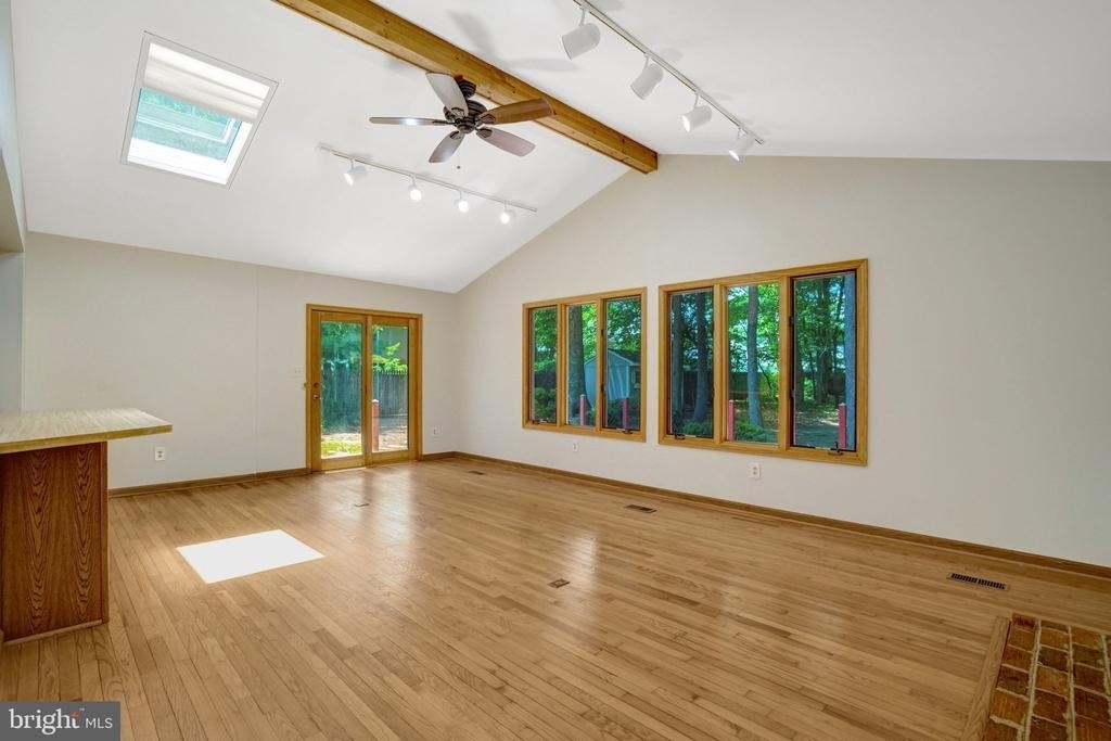 8236 Governors Court - Photo 9